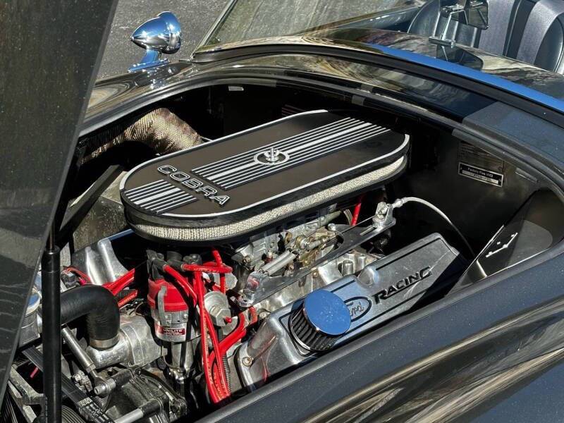 Shelby-cobra-1965-13