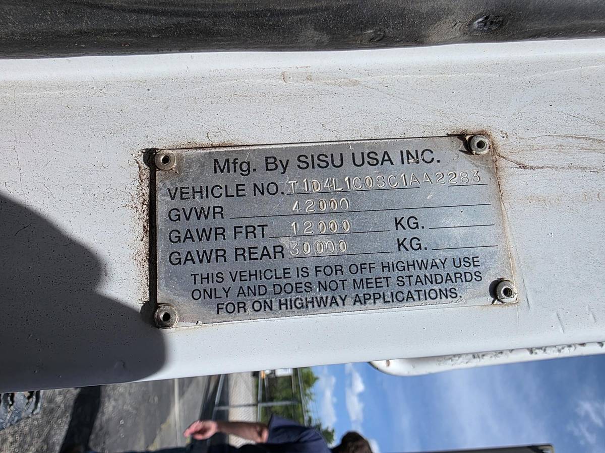 Sisu-magnum-ottawa-trucks-diesel-1994-white-14