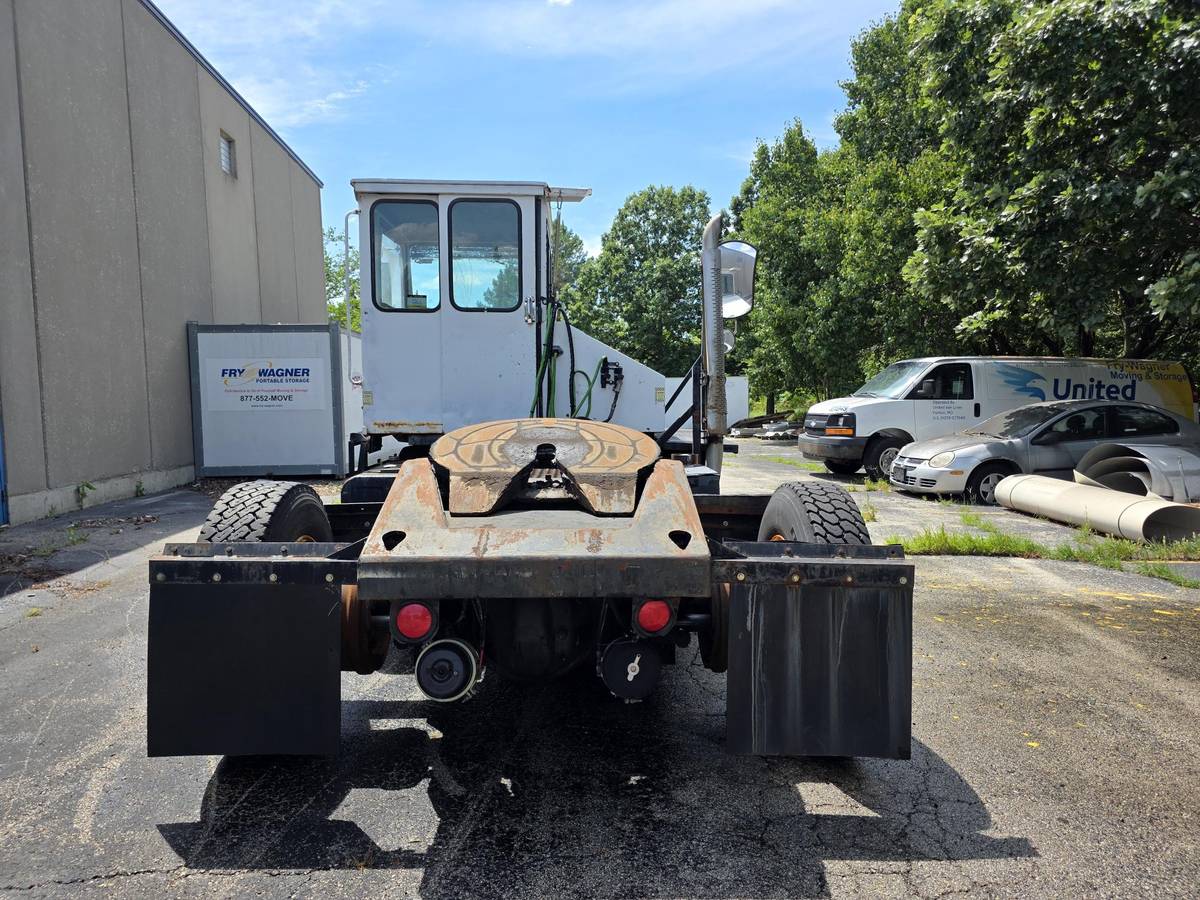 Sisu-magnum-ottawa-trucks-diesel-1994-white-2