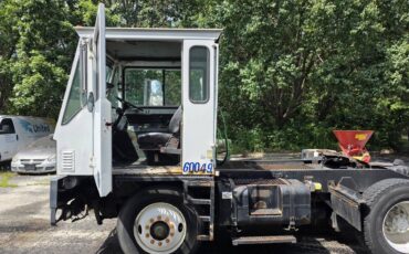 Sisu-magnum-ottawa-trucks-diesel-1994-white-3