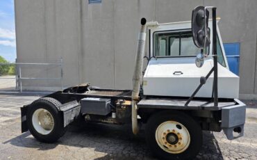 Sisu-magnum-ottawa-trucks-diesel-1994-white