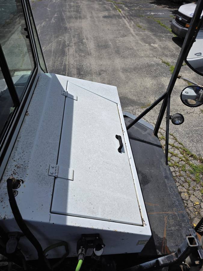 Sisu-magnum-ottawa-trucks-diesel-1994-white-6