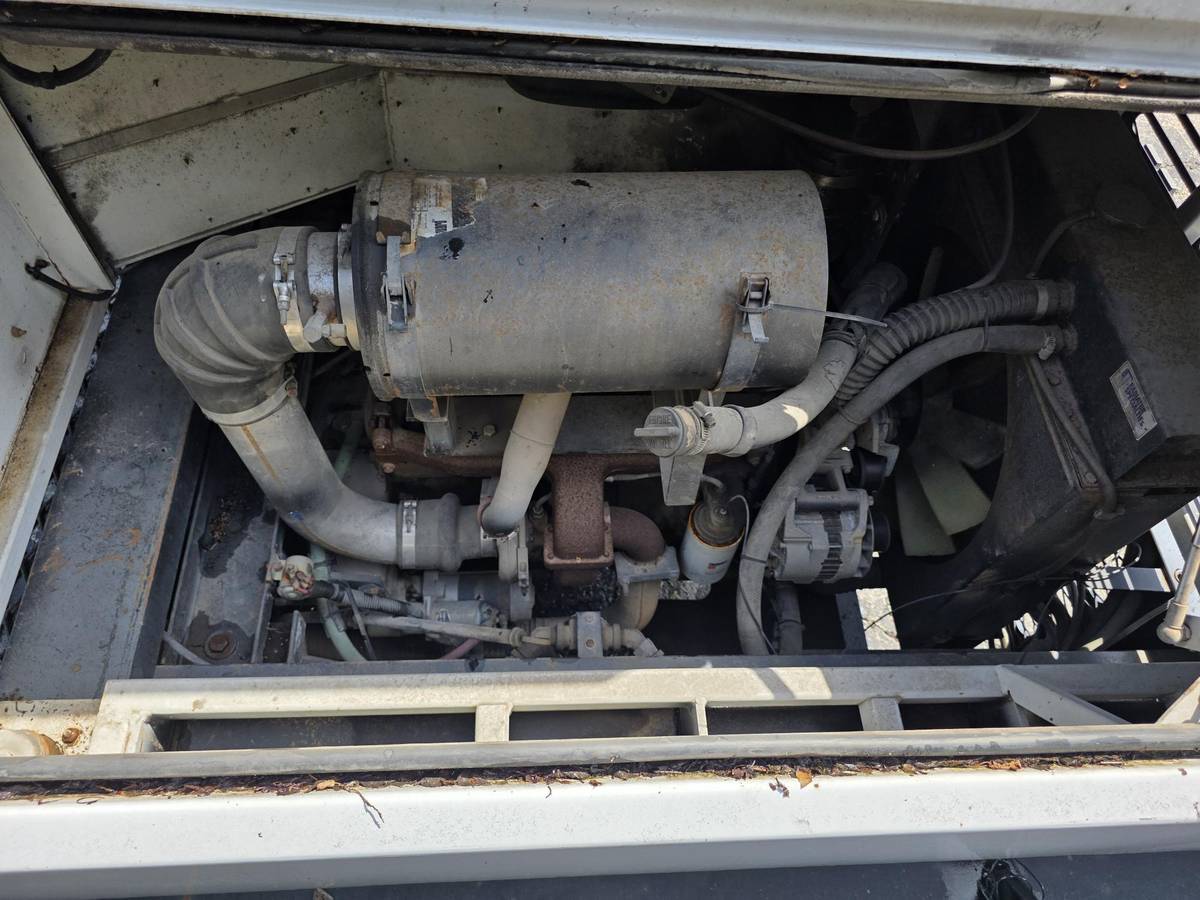 Sisu-magnum-ottawa-trucks-diesel-1994-white-7