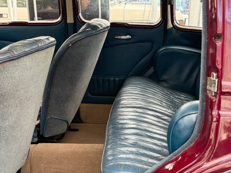 Standard-triumph-1948-16