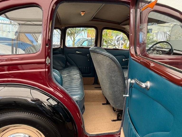Standard-triumph-1948-18