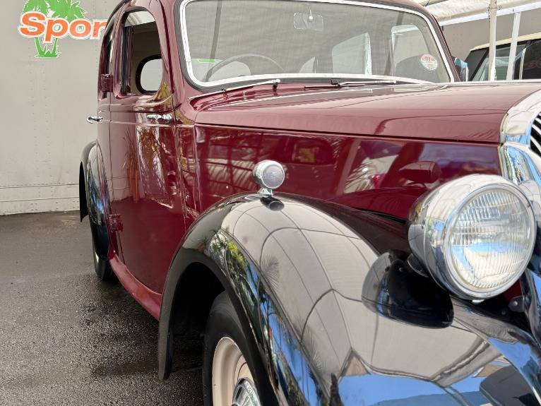 Standard-triumph-1948-3