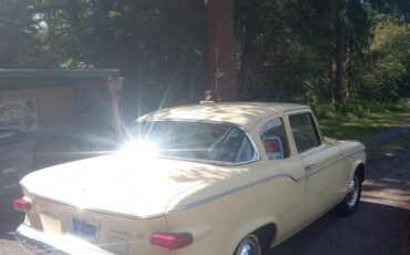 Studabaker-lark-2-door-1960-yellow-2