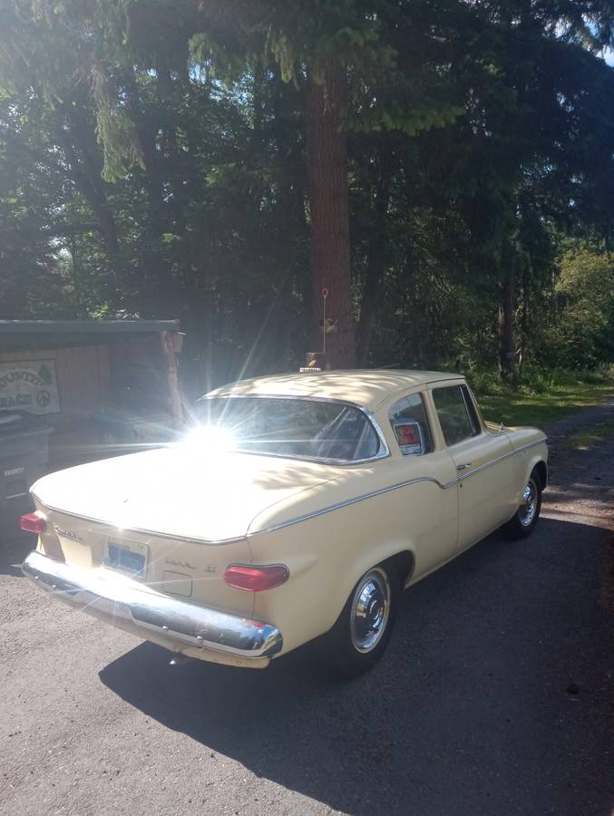 Studabaker-lark-2-door-1960-yellow-2