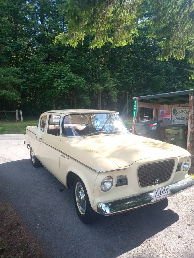 Studabaker-lark-2-door-1960-yellow-4