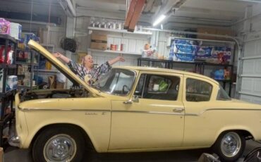 Studabaker-lark-2-door-1960-yellow-7