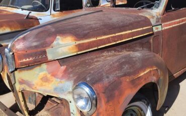 Studebaker-1941-brown-3