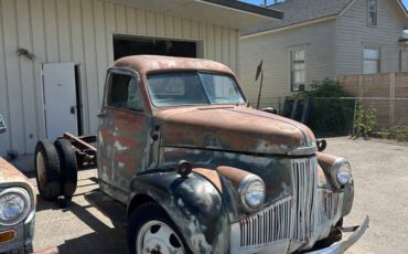 Studebaker-1947-green