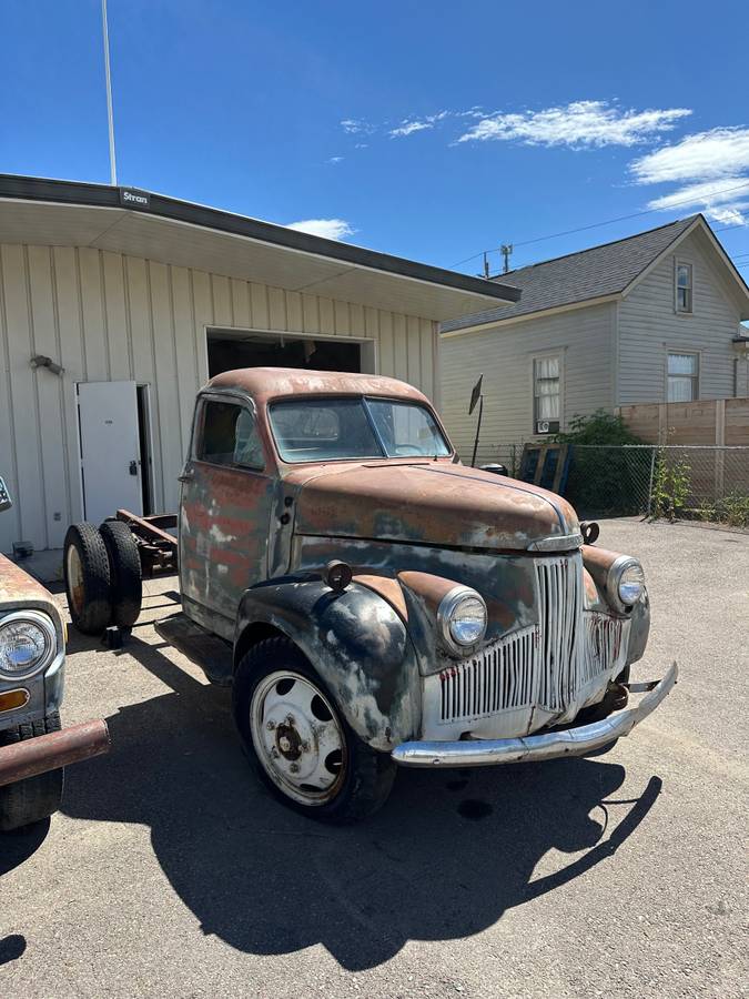 Studebaker-1947-green