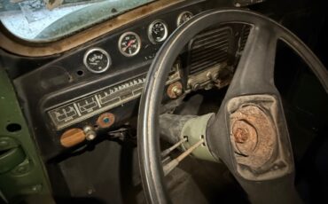 Studebaker-2R-C2-1953-Standard-Cab-Pickup-14