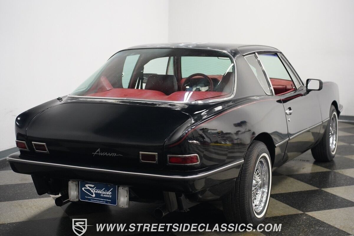 Studebaker-Avanti-1984-Coupe-30