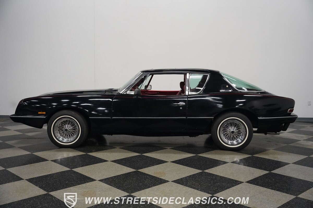 Studebaker-Avanti-1984-Coupe-9