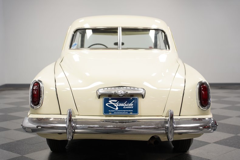 Studebaker-Champion-1950-White-Gray-31