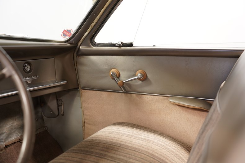 Studebaker-Champion-1950-White-Gray-46