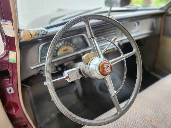 Studebaker-Champion-1951-Burgundy-Gray-5