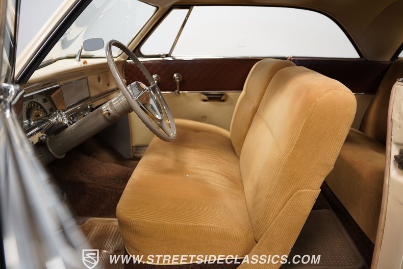 Studebaker-Champion-1952-Cream-Brown-2
