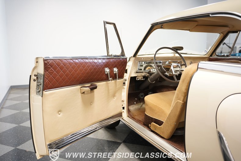 Studebaker-Champion-1952-Cream-Brown-38