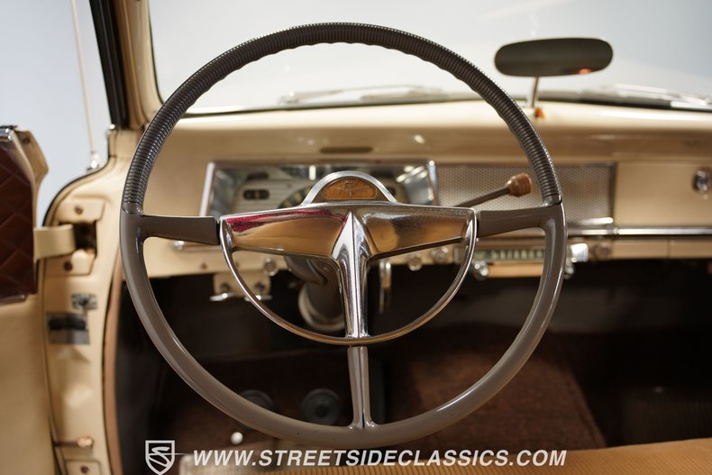Studebaker-Champion-1952-Cream-Brown-41
