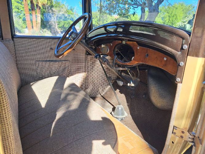 Studebaker-Commander-1927-Brown-10