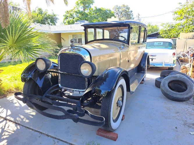 Studebaker-Commander-1927-Brown-12