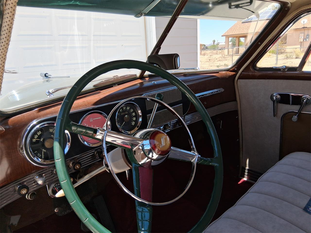 Studebaker-Commander-1948-Parkway-Green-White-10