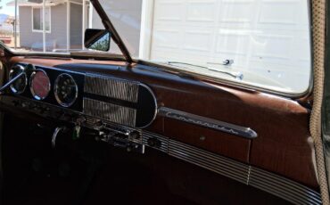 Studebaker-Commander-1948-Parkway-Green-White-14