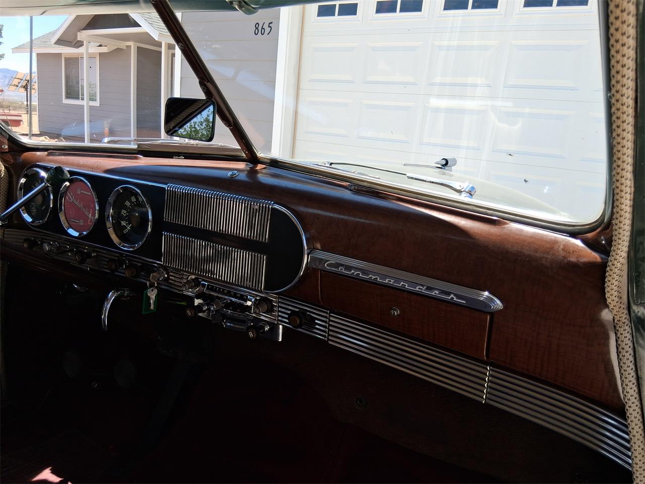 Studebaker-Commander-1948-Parkway-Green-White-14