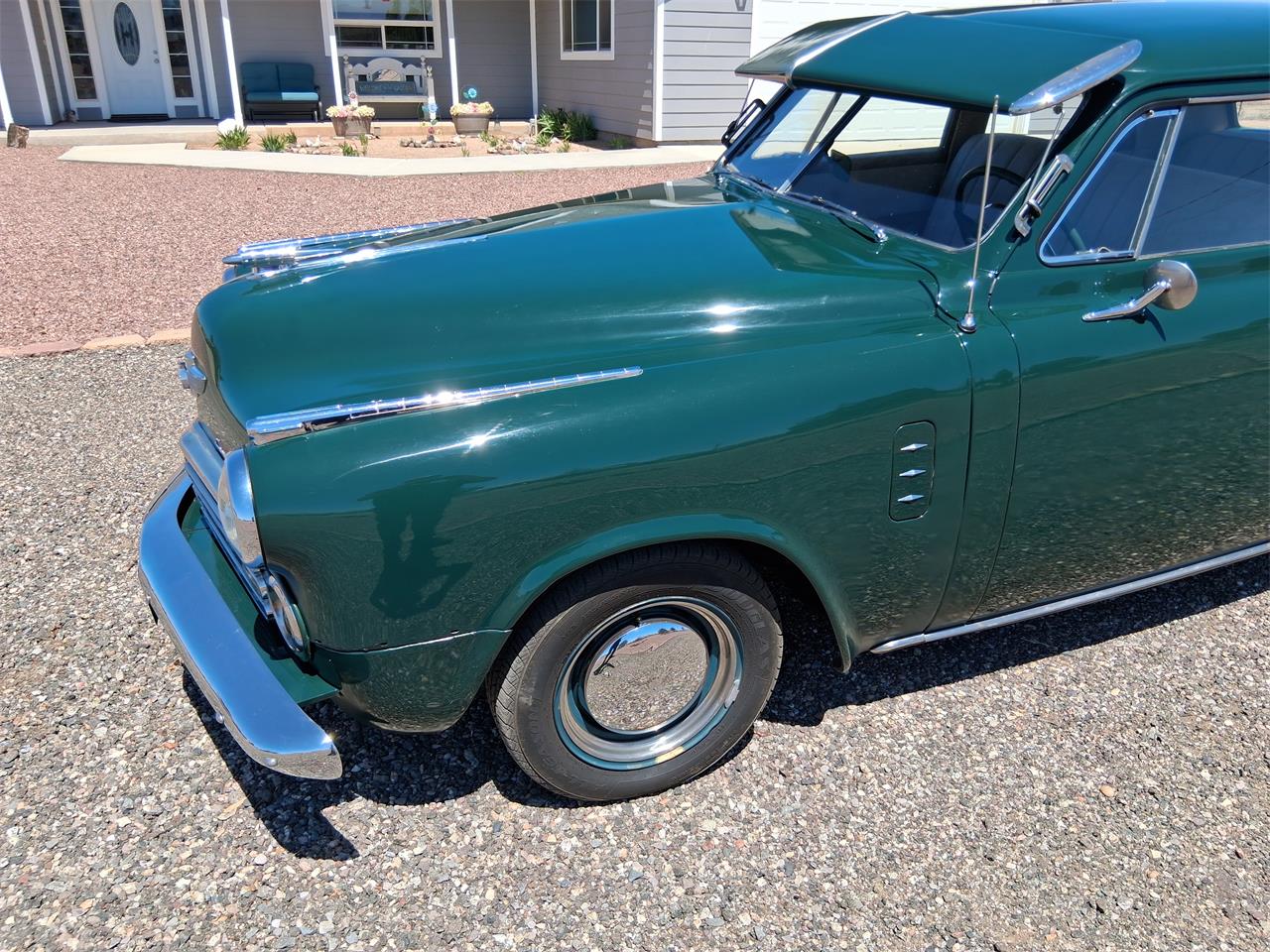 Studebaker-Commander-1948-Parkway-Green-White-21