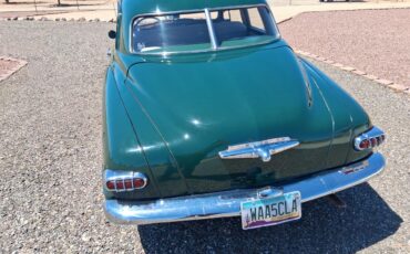 Studebaker-Commander-1948-Parkway-Green-White-23
