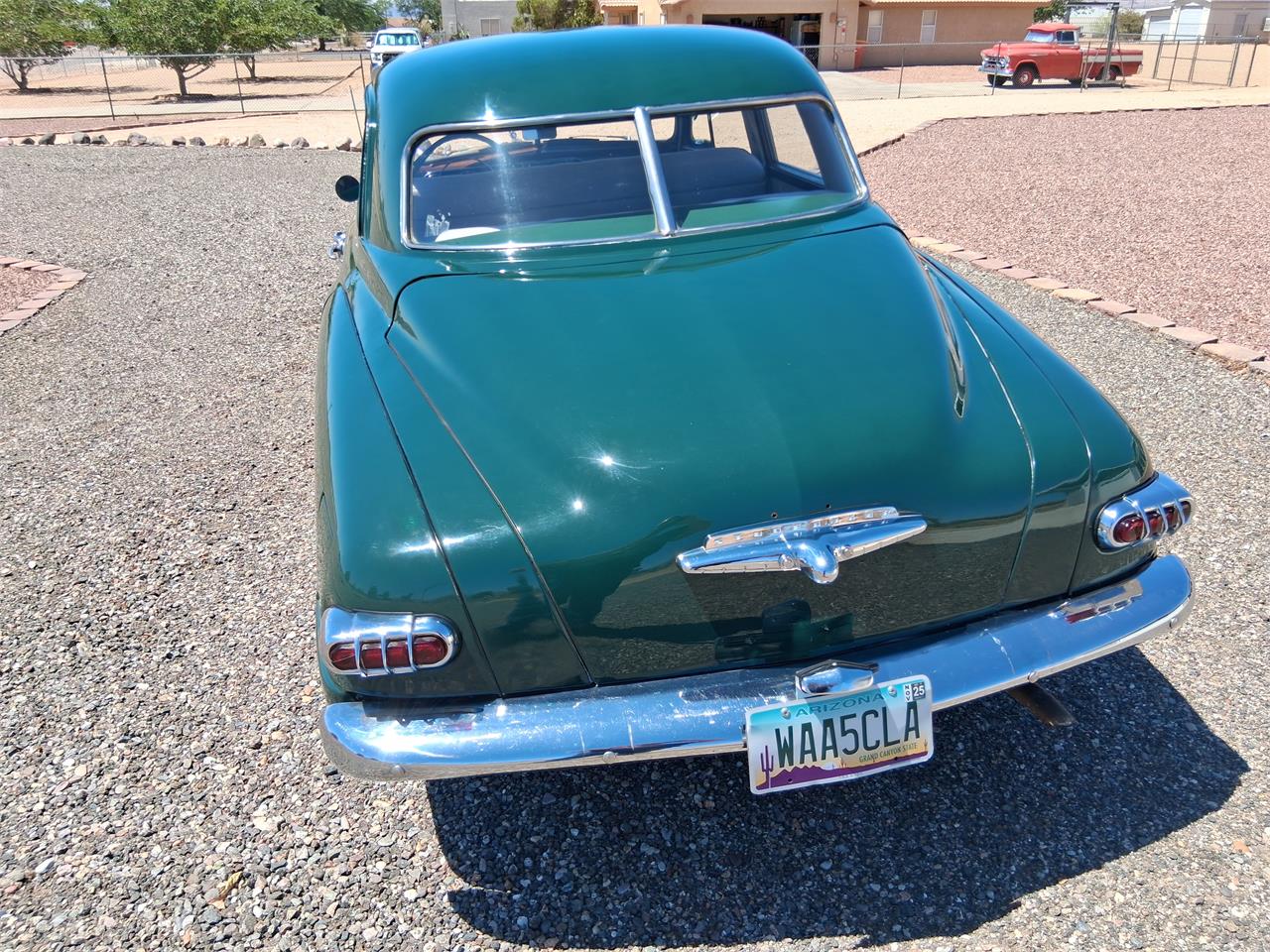 Studebaker-Commander-1948-Parkway-Green-White-23