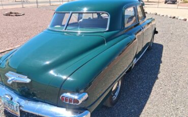 Studebaker-Commander-1948-Parkway-Green-White-24