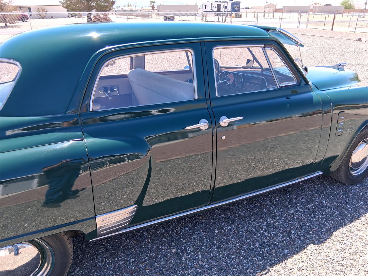 Studebaker-Commander-1948-Parkway-Green-White-25