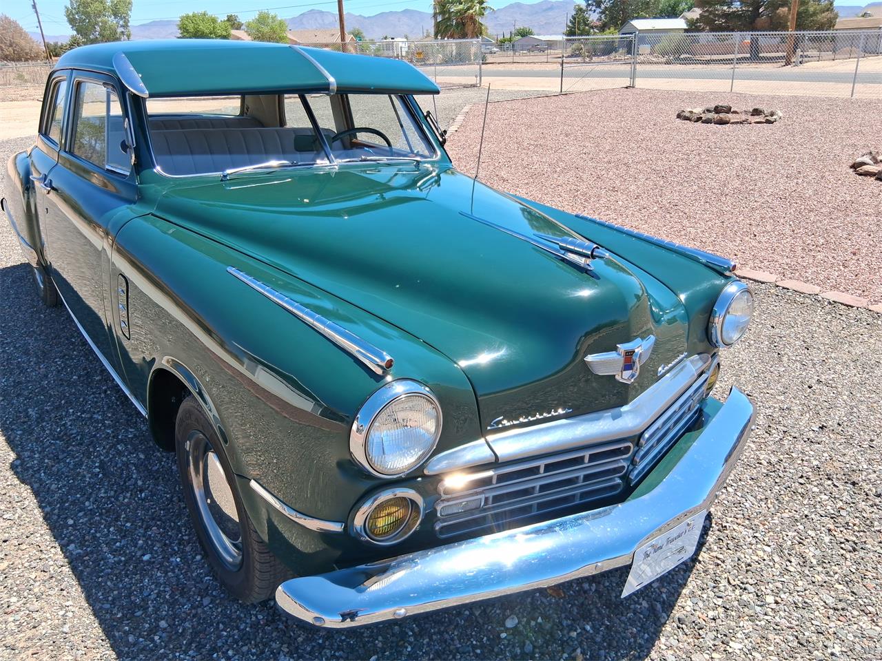 Studebaker-Commander-1948-Parkway-Green-White