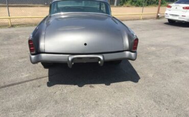 Studebaker-Commander-1953-White-Leather-3