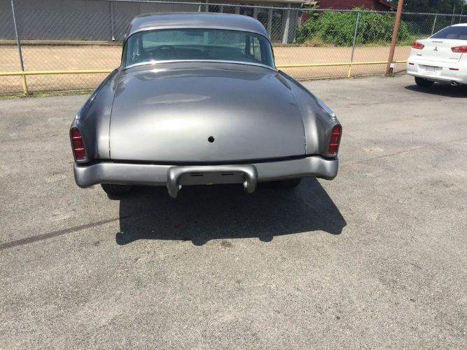 Studebaker-Commander-1953-White-Leather-3