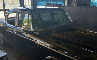 Studebaker-Commander-1957-6