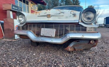 Studebaker-Commander-1957-Blue