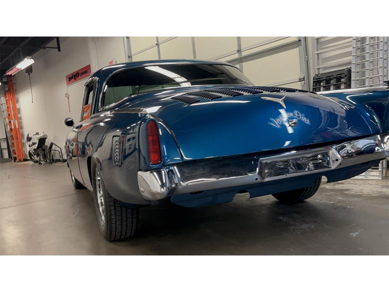 Studebaker-Coupe-1953-Custom-metallic-blue-Black-5