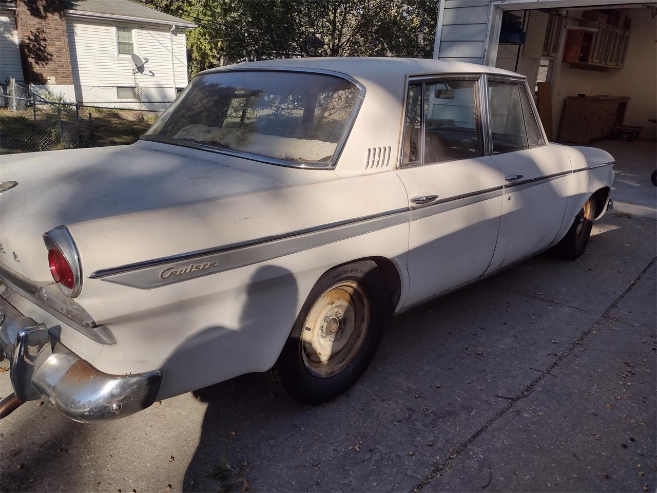 Studebaker-Cruiser-1963-White-Brown-5