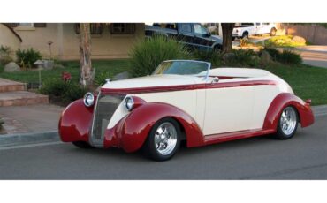 Studebaker-Custom-1937-Creme-amp-Dago-Red-Creme-amp-Dago-Red-1
