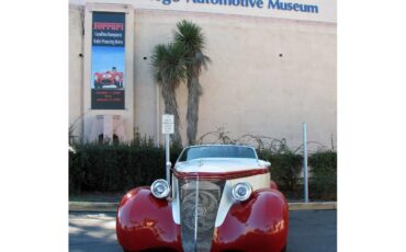 Studebaker-Custom-1937-Creme-amp-Dago-Red-Creme-amp-Dago-Red-2