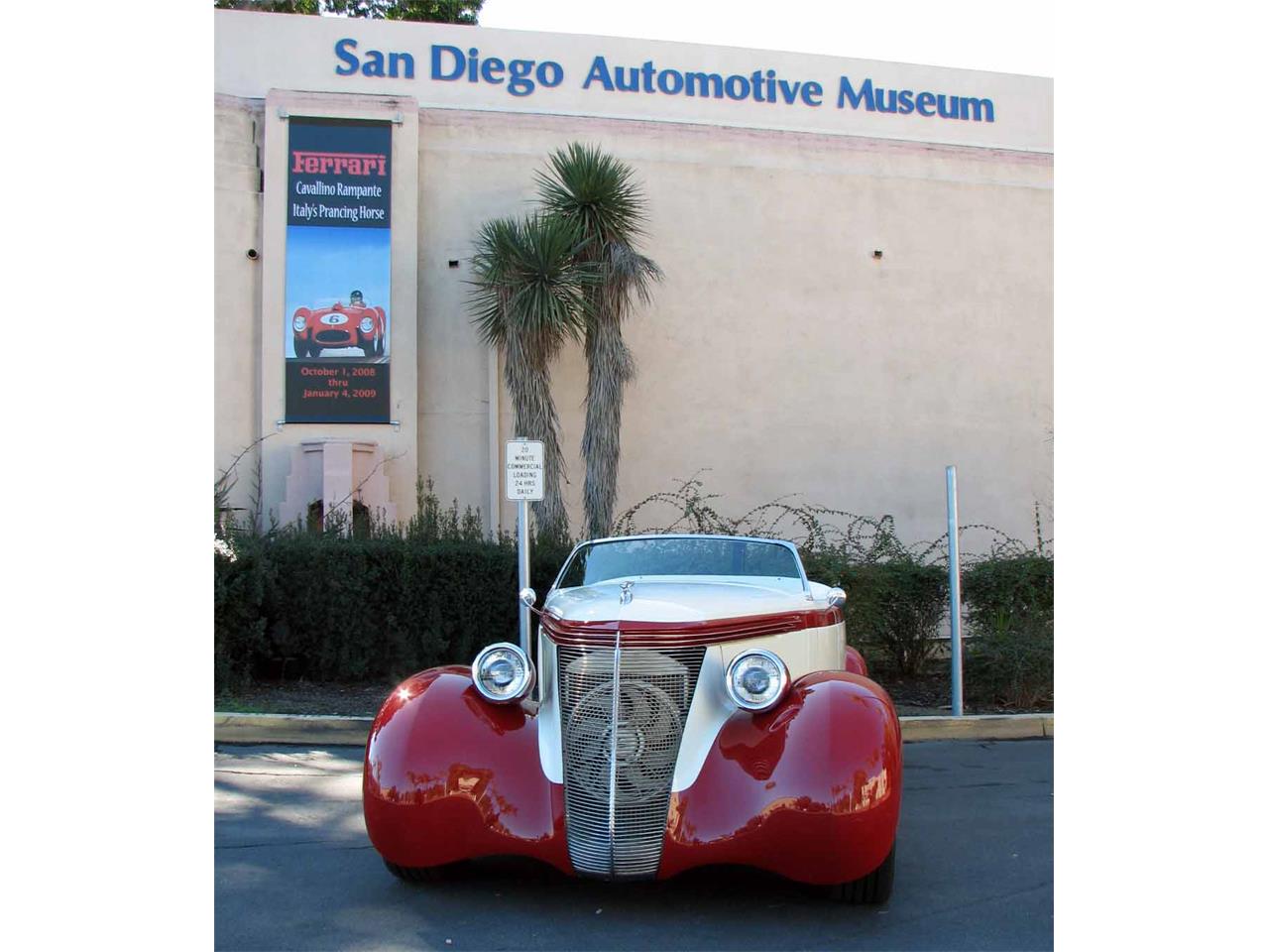 Studebaker-Custom-1937-Creme-amp-Dago-Red-Creme-amp-Dago-Red-2