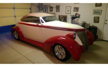 Studebaker-Custom-1937-Creme-amp-Dago-Red-Creme-amp-Dago-Red-4