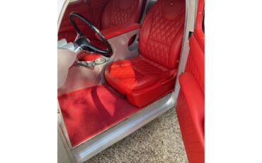 Studebaker-Dictator-1937-Silver-Red-13
