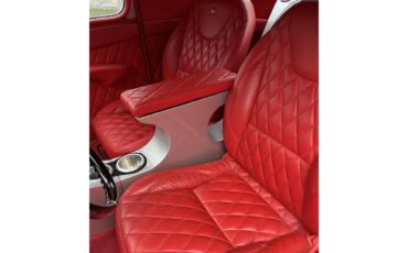 Studebaker-Dictator-1937-Silver-Red