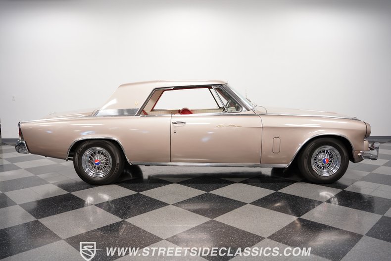 Studebaker-Gran-turismo-1963-Gold-Red-17
